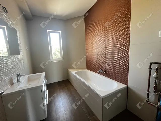 Eladó ház Debrecen, Hatvan utcai kert 117 nm