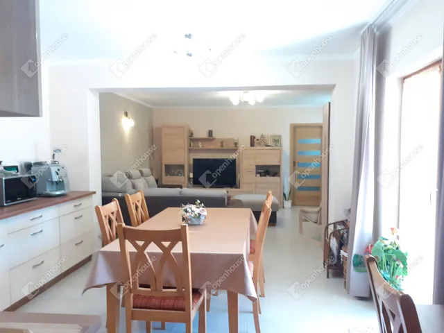 Eladó ház Debrecen, Veres Péter-kert 150 nm