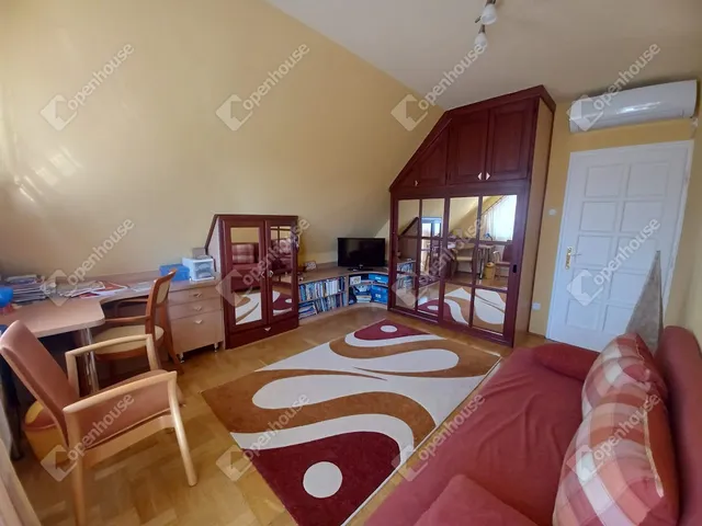 Eladó ház Debrecen, Veres Péter-kert 176 nm