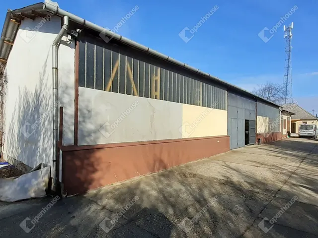 Eladó kereskedelmi és ipari ingatlan Debrecen, Kerekestelep 288 nm