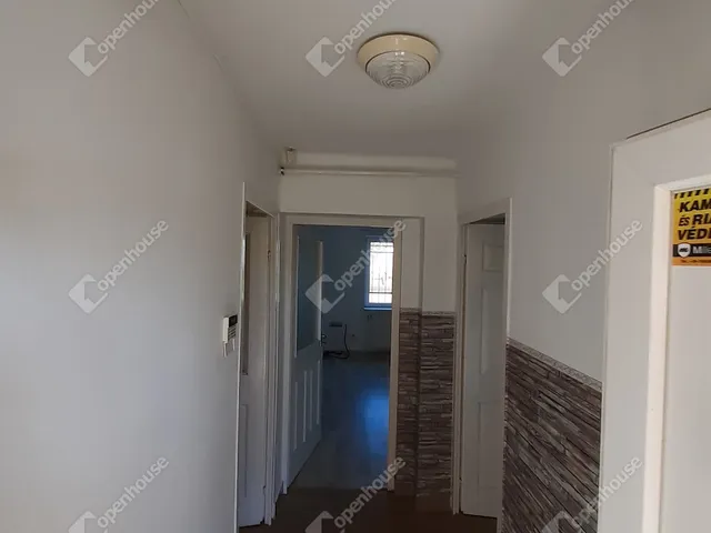 Eladó kereskedelmi és ipari ingatlan Debrecen, Kerekestelep 288 nm