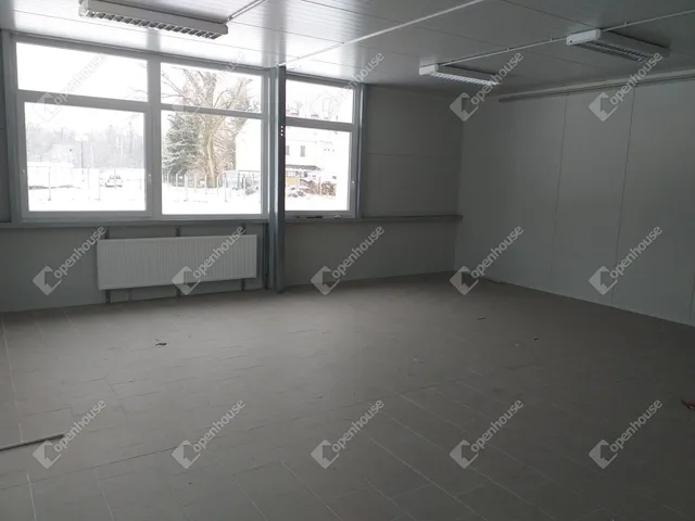 Kiadó kereskedelmi és ipari ingatlan Debrecen, Szabadságtelep 500 nm