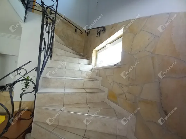 Eladó ház Debrecen, Köntöskert 131 nm