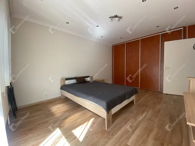Eladó lakás Debrecen, Újkert 89 nm