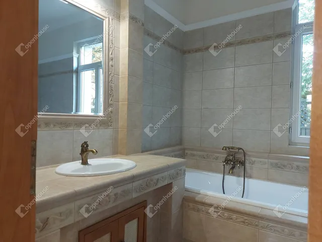 Eladó ház Debrecen, Sestakert 451 nm