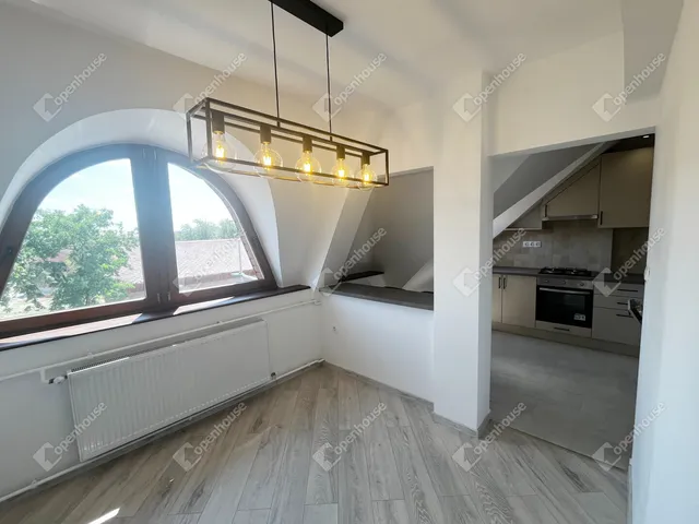 Eladó lakás Debrecen, Vénkert 74 nm