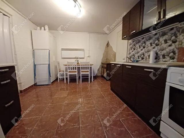 Kiadó ház Debrecen, Óváros 32 nm