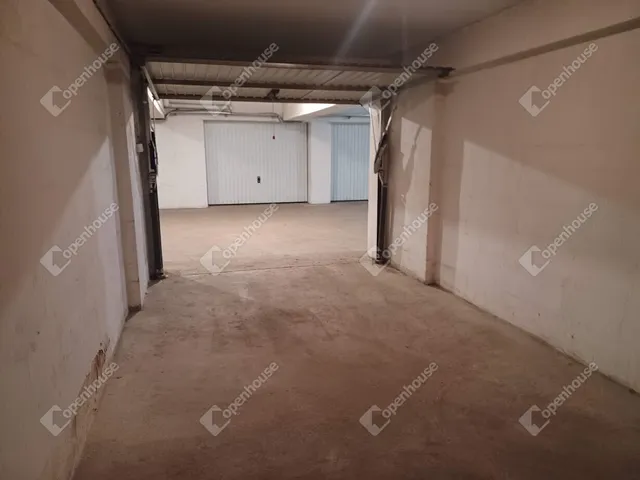 Kiadó garázs Debrecen, Nagyerdő 16 nm