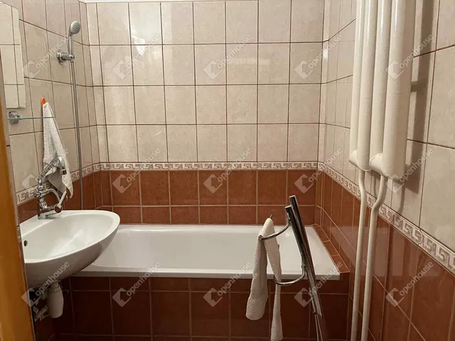 Eladó lakás Debrecen, Vénkert 35 nm