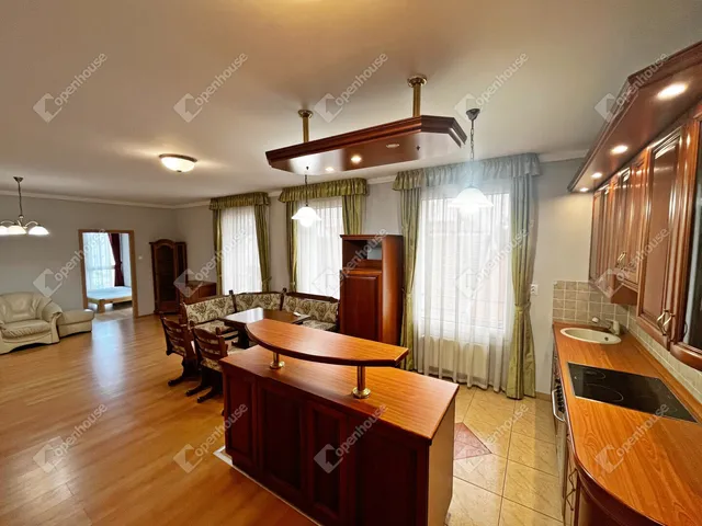 Eladó lakás Debrecen, Belváros 68 nm