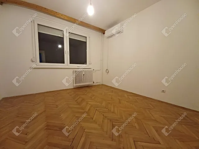 Eladó lakás Debrecen, Vénkert 71 nm