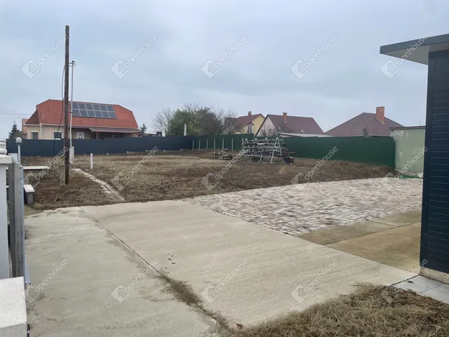 Eladó telek Debrecen, Júliatelep 1045 nm