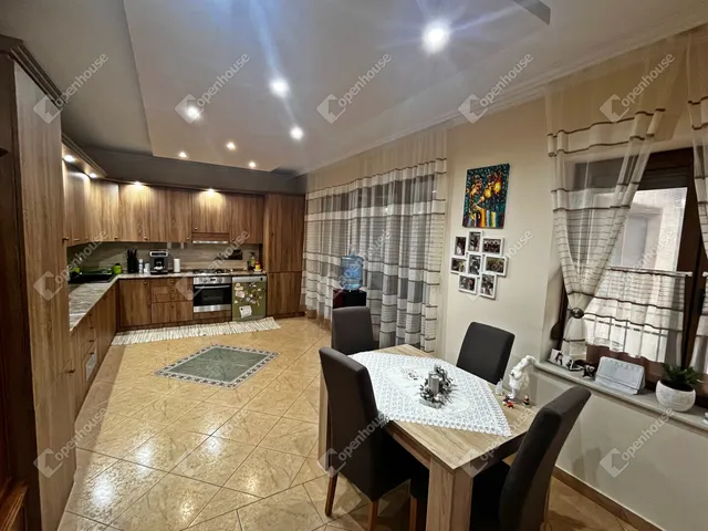 Eladó ház Debrecen, Gerébytelep 250 nm