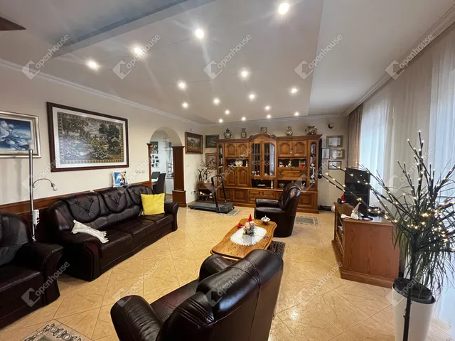 Eladó ház Debrecen, Gerébytelep 250 nm