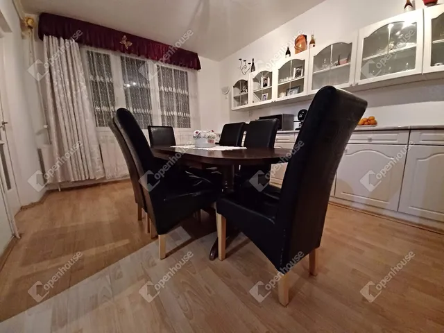 Eladó lakás Debrecen, Újkert 70 nm