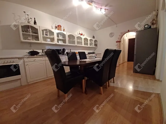 Eladó lakás Debrecen, Újkert 70 nm