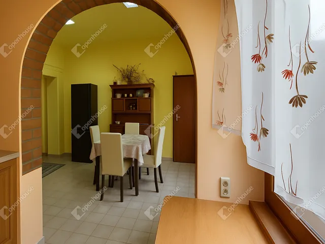 Eladó ház Debrecen, Csapókert 230 nm