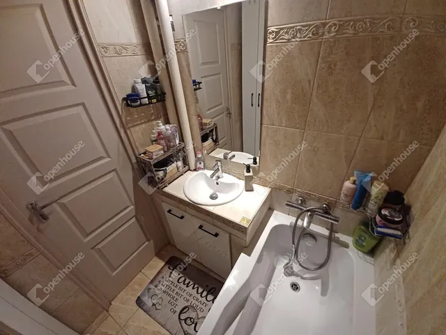 Eladó lakás Debrecen, Vénkert 71 nm