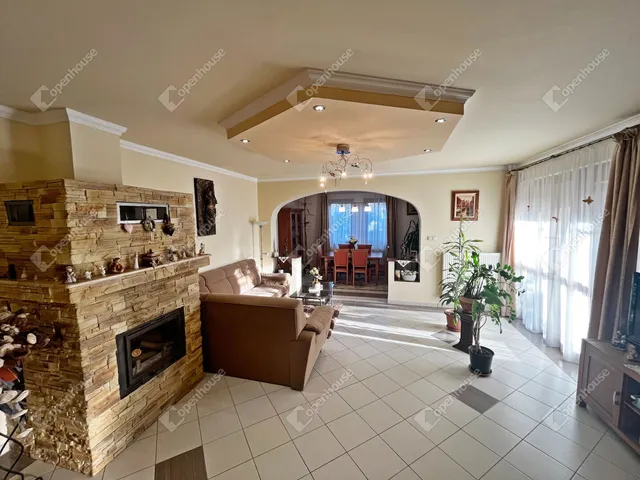 Eladó ház Debrecen, Veres Péter-kert 156 nm