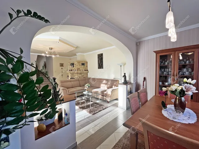 Eladó ház Debrecen, Veres Péter-kert 156 nm