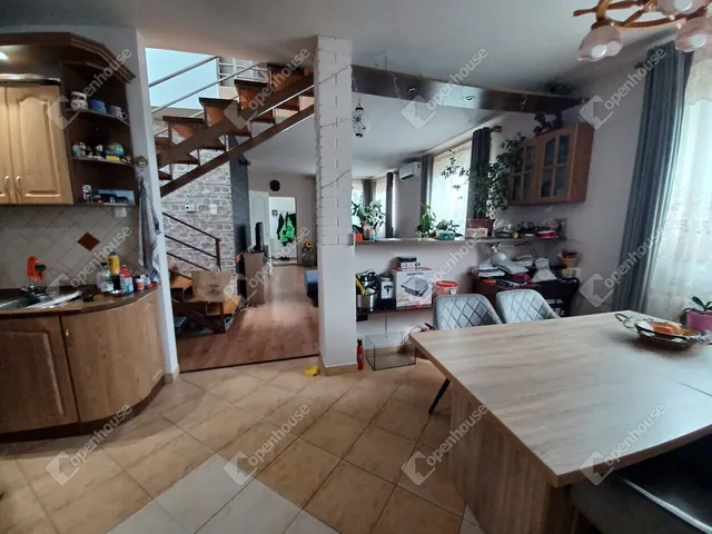 Eladó ház Debrecen, Lencztelep 170 nm