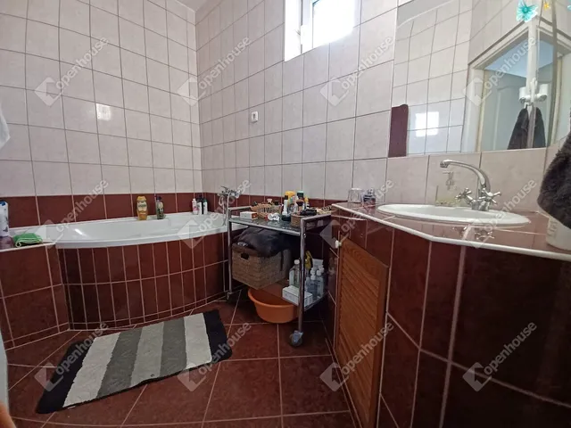 Eladó ház Debrecen, Lencztelep 170 nm