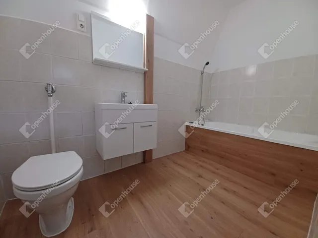 Eladó ház Debrecen, Lencztelep 170 nm