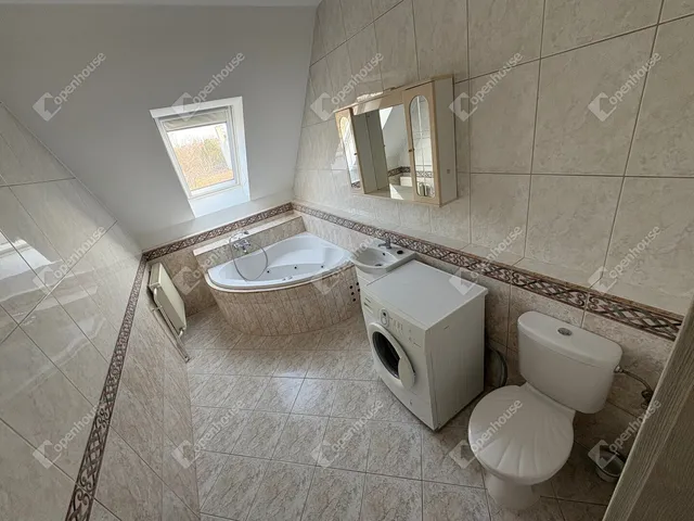 Eladó lakás Debrecen, Nagyerdő 132 nm