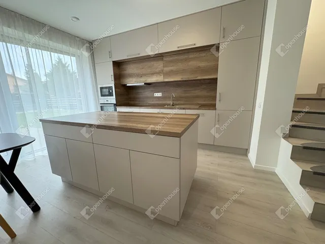 Kiadó ház Debrecen, Úrrétje 148 nm