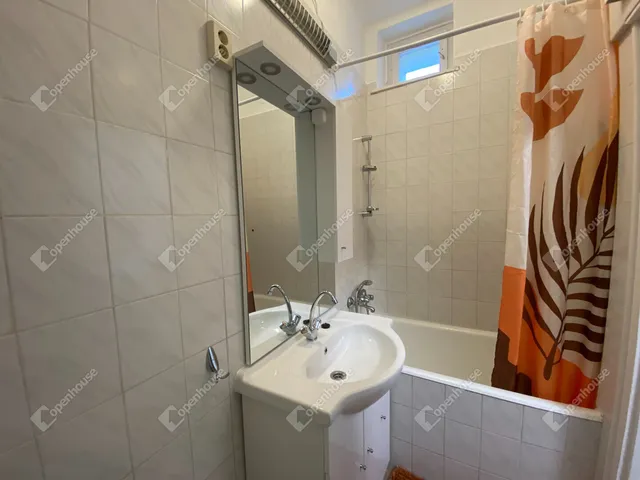 Kiadó lakás Debrecen, Nagyerdő 52 nm