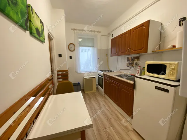 Kiadó lakás Debrecen, Nagyerdő 52 nm