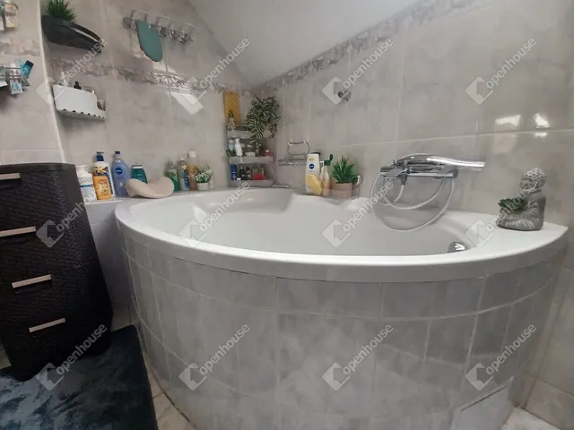 Eladó ház Debrecen, Biharikert 135 nm