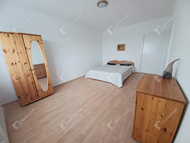 Eladó lakás Debrecen, Vénkert 71 nm