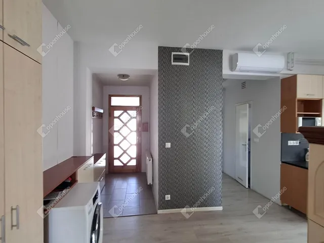 Eladó ház Debrecen, Falóger 79 nm