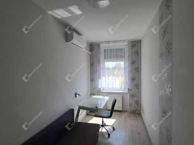 Eladó ház Debrecen, Falóger 79 nm