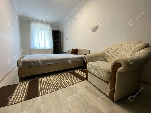 Kiadó lakás Debrecen, Nagyerdő 56 nm