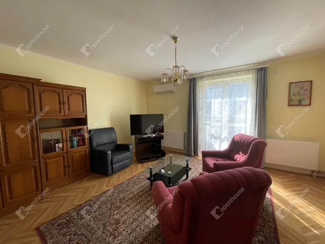 Kiadó lakás Debrecen, Nagyerdő 74 nm