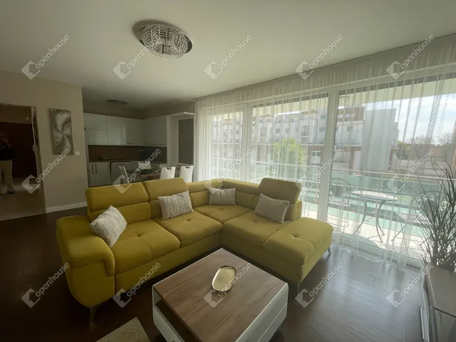 Kiadó lakás Debrecen, Belváros 88 nm