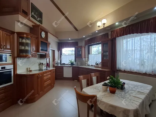 Eladó ház Debrecen 360 nm