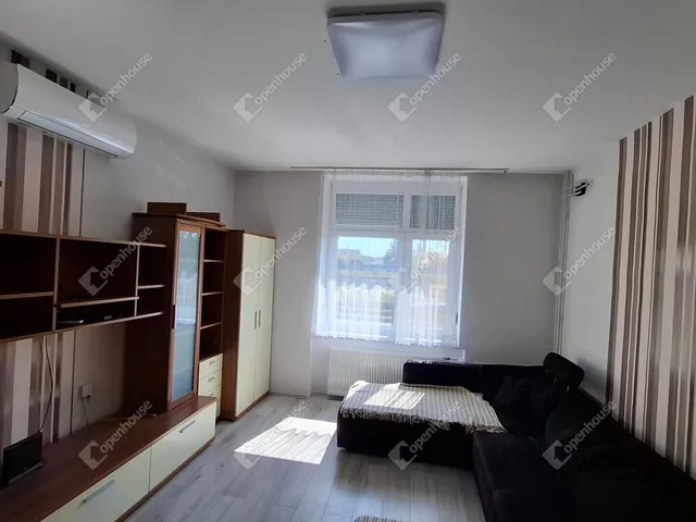 Eladó ház Debrecen, Falóger 79 nm