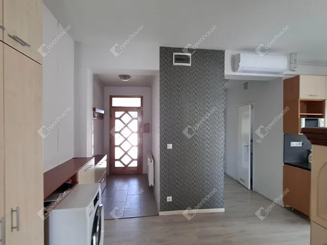 Eladó ház Debrecen, Falóger 79 nm