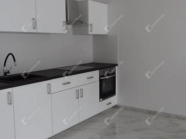 Kiadó lakás Debrecen, Belváros 76 nm