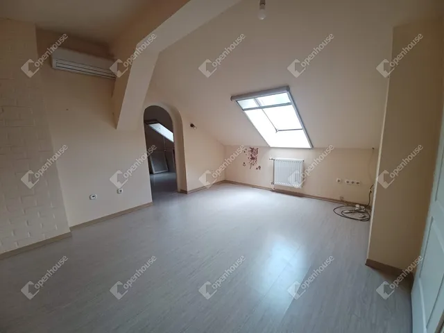 Eladó ház Debrecen, Vénkert 225 nm