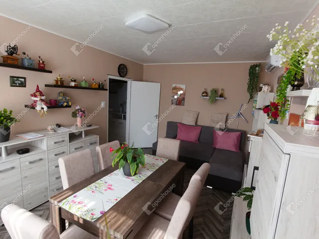 Eladó lakás Debrecen 71 nm