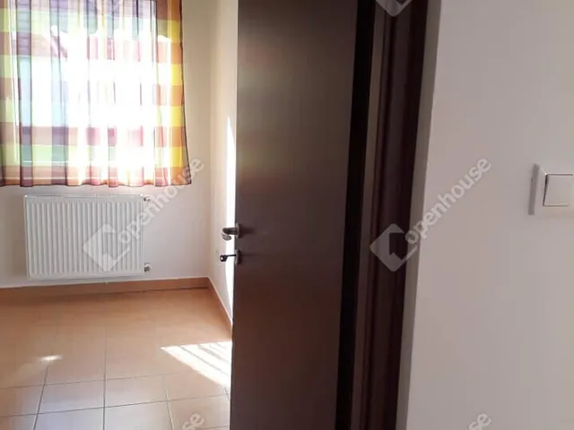 Kiadó kereskedelmi és ipari ingatlan Debrecen, Belváros 41 nm