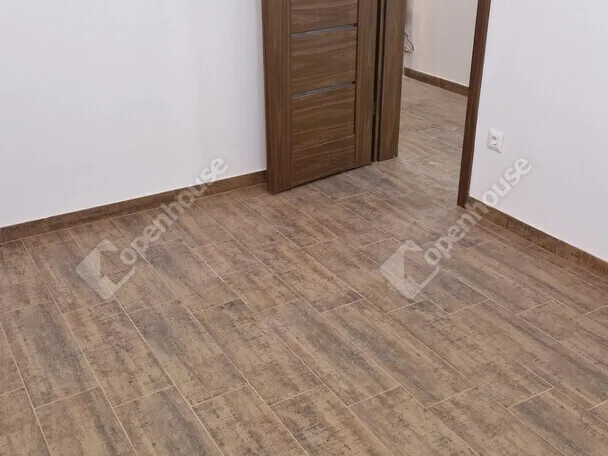 Kiadó kereskedelmi és ipari ingatlan Debrecen 46 nm