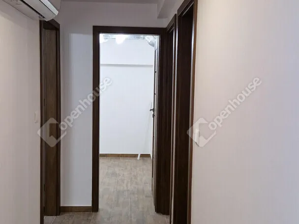 Kiadó kereskedelmi és ipari ingatlan Debrecen, Tócóskert 46 nm
