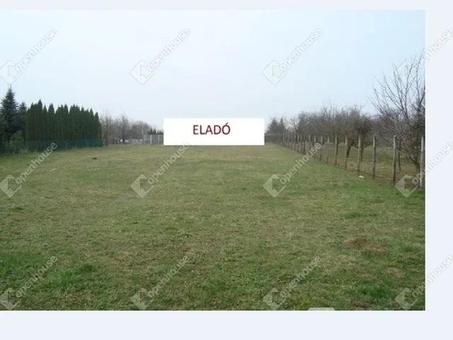 Eladó telek Győrújbarát 900 nm