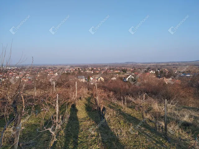 Eladó telek Nyúl 1425 nm