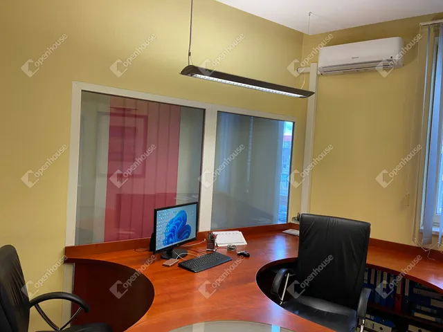 Kiadó kereskedelmi és ipari ingatlan Győr 18 nm